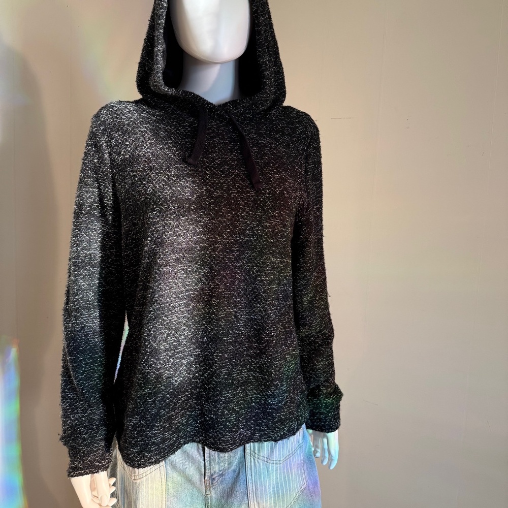 Fabletics Hoodie Pullover Sweater Black and White Medium New Without Tags